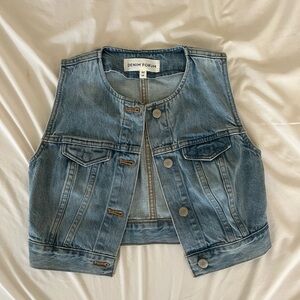 NWT Aritzia Denim Cropped Vest